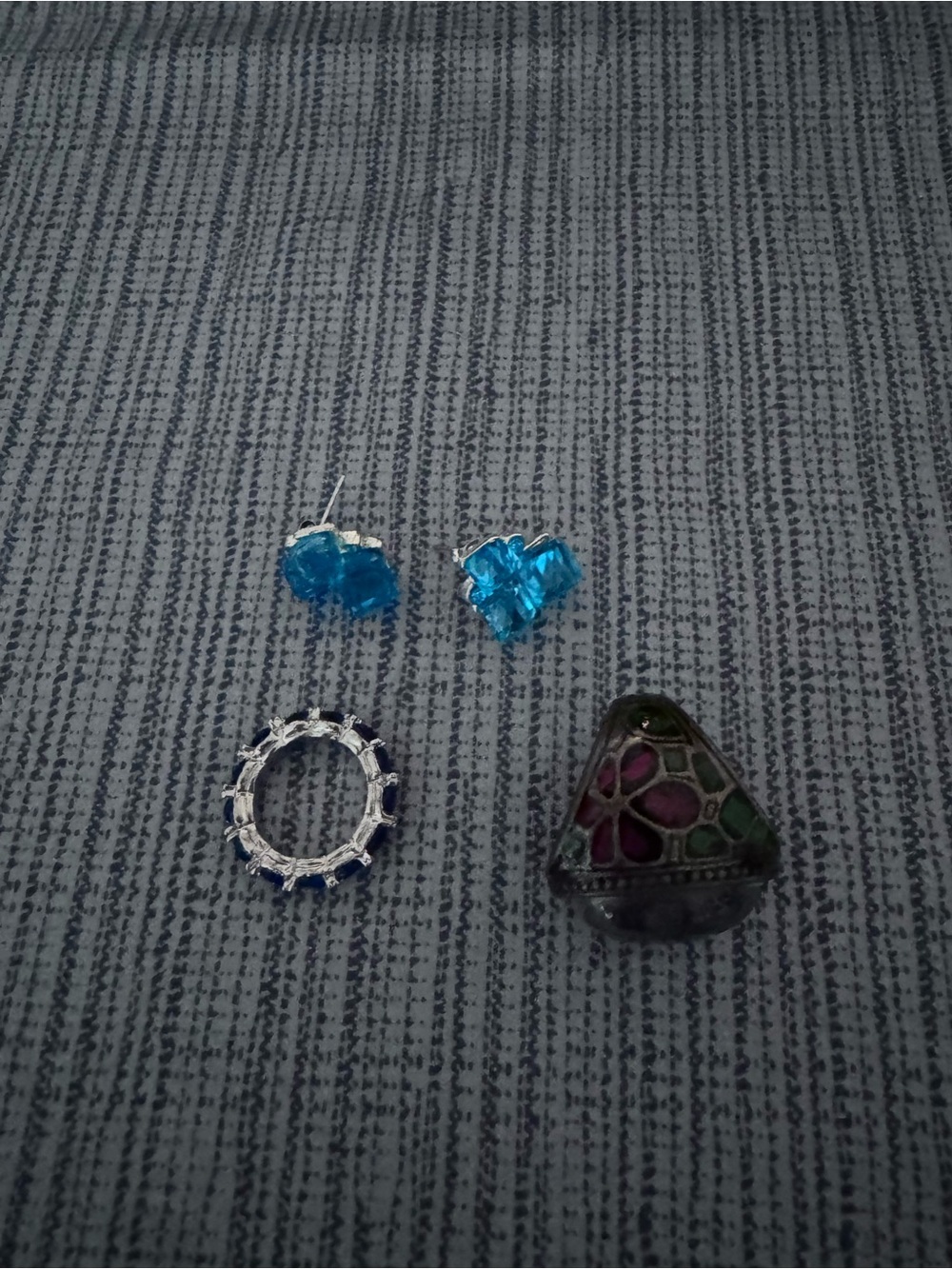 Women’s jewelry